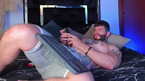 matius foxter online show from December 16, 2025, 11:54 pm