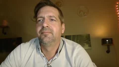 Snapshot of matrike1 chatting on December 21, 2024, 8:00 pm matrike1 online show from December 21, 2024, 8:00 pm