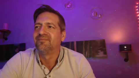 Snapshot of matrike1 chatting on December 21, 2024, 11:02 pm matrike1 online show from December 21, 2024, 11:02 pm