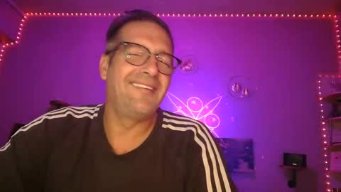 Snapshot of matrike1 chatting on November 7, 2025, 9:04 pm matrike1 online show from November 7, 2025, 9:04 pm