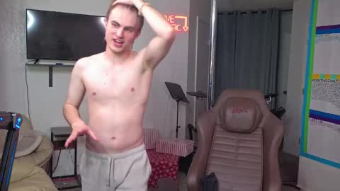 Snapshot of mattcashxxx chatting on December 13, 2024, 2:54 am Matt Cash online show from December 13, 2024, 2:54 am
