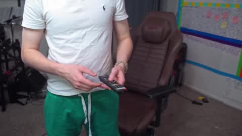 Snapshot of mattcashxxx chatting on February 19, 2025, 2:12 am Matt Cash online show from February 19, 2025, 2:12 am