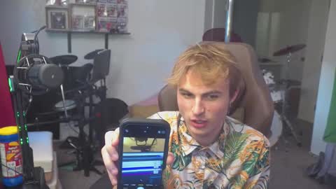 Snapshot of mattcashxxx chatting on September 14, 2025, 1:05 am Matt Cash online show from September 14, 2025, 1:05 am