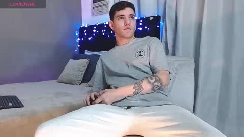 ---Matteo--- online show from November 19, 2025, 3:39 am