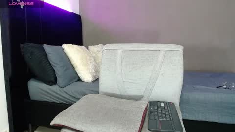 ---Matteo--- online show from April 6, 2026, 4:46 am