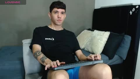 Snapshot of matteo12_ chatting on April 26, 2026, 9:40 am ---Matteo--- online show from April 26, 2026, 9:40 am