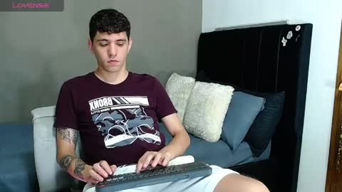 Snapshot of matteo12_ chatting on May 1, 2026, 11:20 pm ---Matteo--- online show from May 1, 2026, 11:20 pm