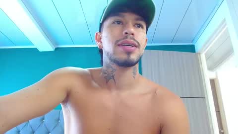 matteo_leto online show from October 29, 2025, 3:25 pm