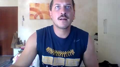 matteushh87 online show from June 9, 2026, 8:26 am