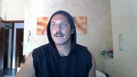 matteushh87 online show from July 6, 2026, 7:27 am