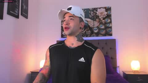 Snapshot of matthew_colee chatting on April 21, 2026, 1:29 am Matthew INDEPENDENT MODEL online show from April 21, 2026, 1:29 am