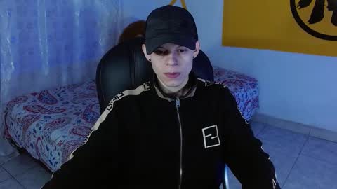 Snapshot of matthewboy_ chatting on December 9, 2024, 12:51 pm MatthewBoy online show from December 9, 2024, 12:51 pm