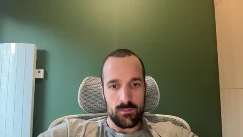 Snapshot of matthias24 chatting on November 17, 2025, 3:29 pm M online show from November 17, 2025, 3:29 pm