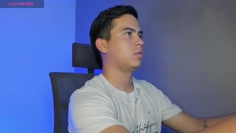 mattiwsmorris_ online show from February 14, 2025, 11:10 am