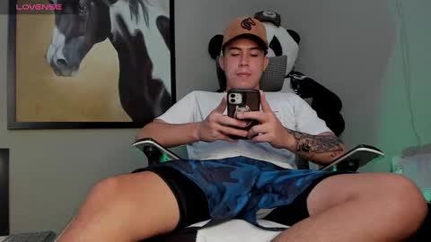 mattiwsmorris_ online show from September 9, 2025, 2:49 pm