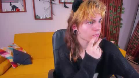 mattmarnee online show from November 4, 2025, 10:36 am