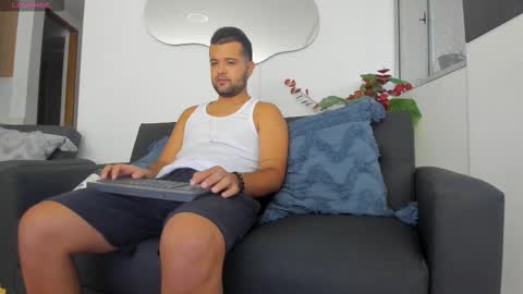 MattMeness online show from November 4, 2025, 10:47 am