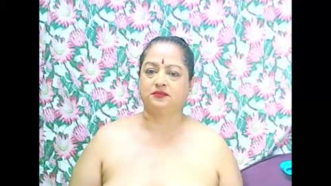 Snapshot of matureindian654u chatting on June 17, 2026, 6:53 pm matureindian654u online show from June 17, 2026, 6:53 pm