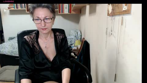 Snapshot of maturekate chatting on September 12, 2025, 6:35 am maturekate online show from September 12, 2025, 6:35 am