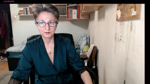 Snapshot of maturekate chatting on September 18, 2025, 6:15 am maturekate online show from September 18, 2025, 6:15 am