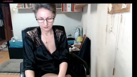 Snapshot of maturekate chatting on September 19, 2025, 6:37 am maturekate online show from September 19, 2025, 6:37 am