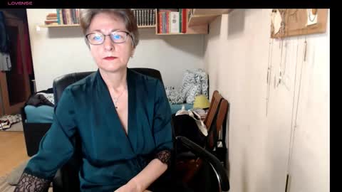 Snapshot of maturekate chatting on September 22, 2025, 6:15 am maturekate online show from September 22, 2025, 6:15 am
