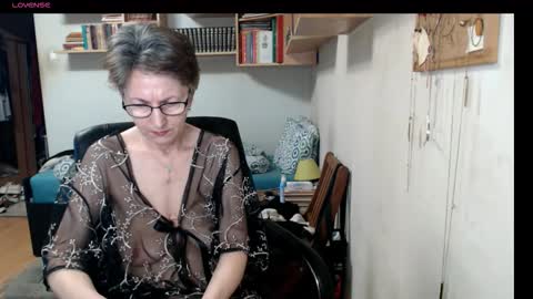 Snapshot of maturekate chatting on September 23, 2025, 6:38 am maturekate online show from September 23, 2025, 6:38 am