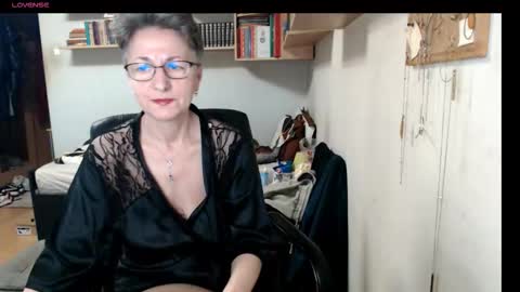Snapshot of maturekate chatting on October 5, 2025, 7:07 am maturekate online show from October 5, 2025, 7:07 am