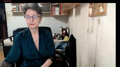 Snapshot of maturekate chatting on October 19, 2025, 6:58 am maturekate online show from October 19, 2025, 6:58 am