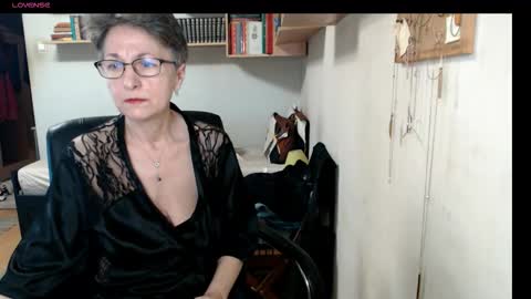Snapshot of maturekate chatting on October 20, 2025, 6:36 am maturekate online show from October 20, 2025, 6:36 am