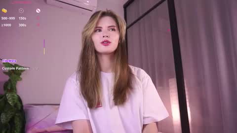 Lily online show from October 29, 2025, 5:25 pm