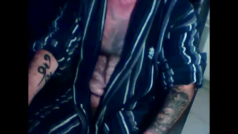 Snapshot of mauni1964 chatting on November 20, 2025, 1:00 pm mauni1964 online show from November 20, 2025, 1:00 pm