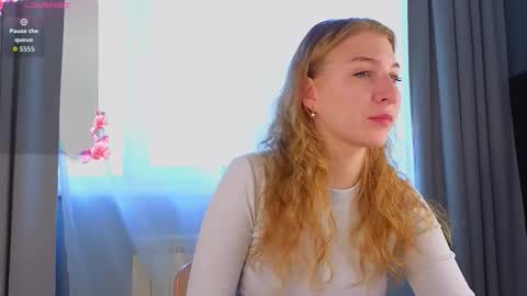 maureencoombs online show from September 14, 2025, 4:22 am