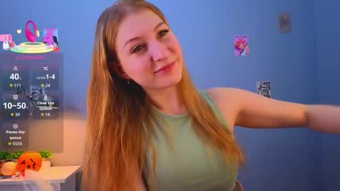 maureencoombs online show from November 7, 2025, 4:34 am