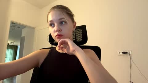 Snapshot of mauriceproenza chatting on July 24, 2026, 7:17 am Eva 1st day online show from July 24, 2026, 7:17 am