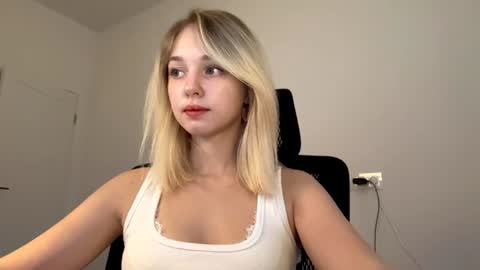 Snapshot of mauriceproenza chatting on August 3, 2026, 9:04 am Eva 1st day online show from August 3, 2026, 9:04 am