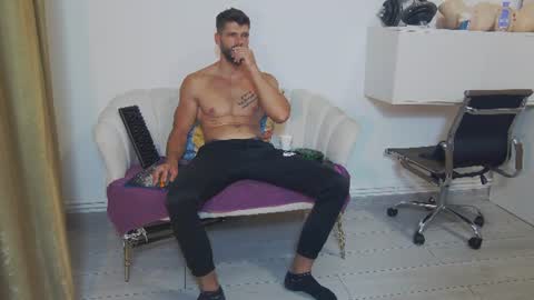 Snapshot of mauro_real_man chatting on July 22, 2026, 6:38 am mauro_real_man online show from July 22, 2026, 6:38 am