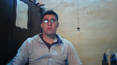 Snapshot of maurodirty chatting on February 23, 2025, 7:55 am Mauro online show from February 23, 2025, 7:55 am