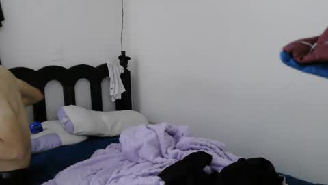 Snapshot of mauroluxandra chatting on March 24, 2026, 12:32 pm mauroluxandra online show from March 24, 2026, 12:32 pm