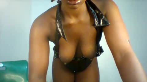 Snapshot of maverlous_pussy900 chatting on February 19, 2026, 1:45 am Maverlous pussy online show from February 19, 2026, 1:45 am