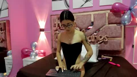 Snapshot of mavie_ivanova chatting on October 2, 2025, 7:54 pm mavie_ivanova online show from October 2, 2025, 7:54 pm