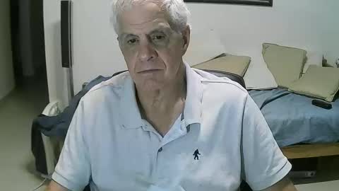Snapshot of max_2017 chatting on April 22, 2026, 2:58 am max_2017 online show from April 22, 2026, 2:58 am