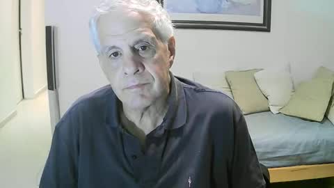 Snapshot of max_2017 chatting on May 3, 2026, 1:11 am max_2017 online show from May 3, 2026, 1:11 am