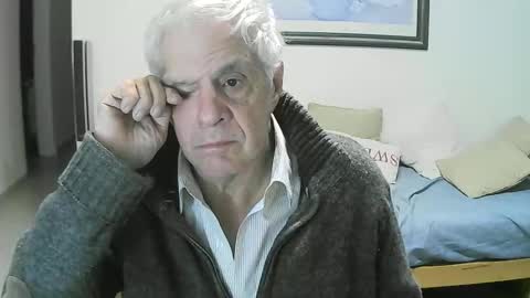 Snapshot of max_2017 chatting on May 14, 2026, 3:02 am max_2017 online show from May 14, 2026, 3:02 am
