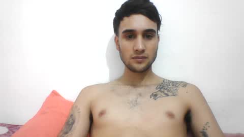 Snapshot of max_2707 chatting on August 7, 2026, 8:44 pm Max online show from August 7, 2026, 8:44 pm
