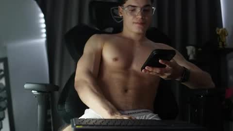 Snapshot of max_cortes1_ chatting on April 17, 2026, 6:00 pm 60 OFF ON MY OF ONLY FOR TODAY online show from April 17, 2026, 6:00 pm
