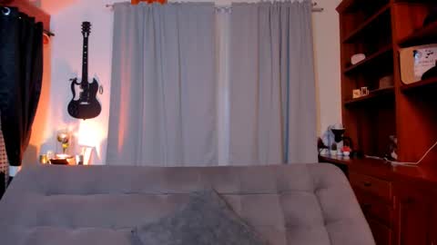 max D. online show from January 30, 2025, 1:44 am