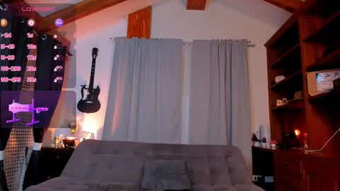 max D. online show from February 11, 2025, 4:33 am