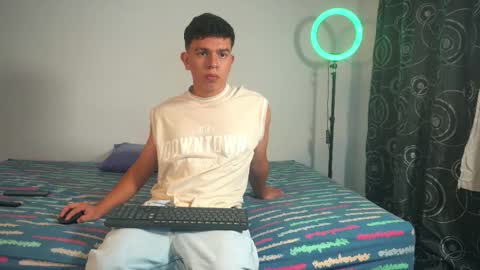 Max online show from November 20, 2025, 10:42 pm