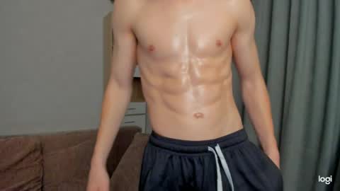 Snapshot of max_foks_ chatting on May 9, 2026, 6:35 pm max_foks_ online show from May 9, 2026, 6:35 pm